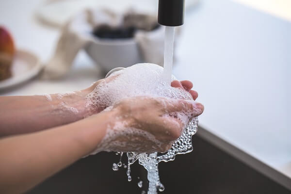 هل يغسل الأوروبيون أيديهم بعد استخدام المرحاض