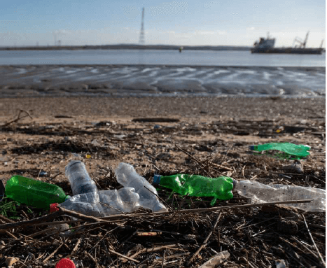 الشركات المتسببة في أكبر نسبة من التلوث البلاستيكي في العالم